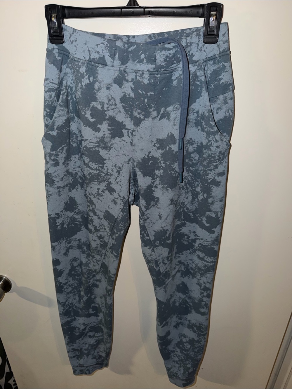 lululemon athletica Blue Gray Tie-Dye Joggers